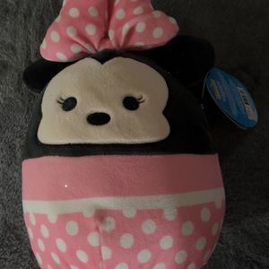 Minnie Mouse squishmallow